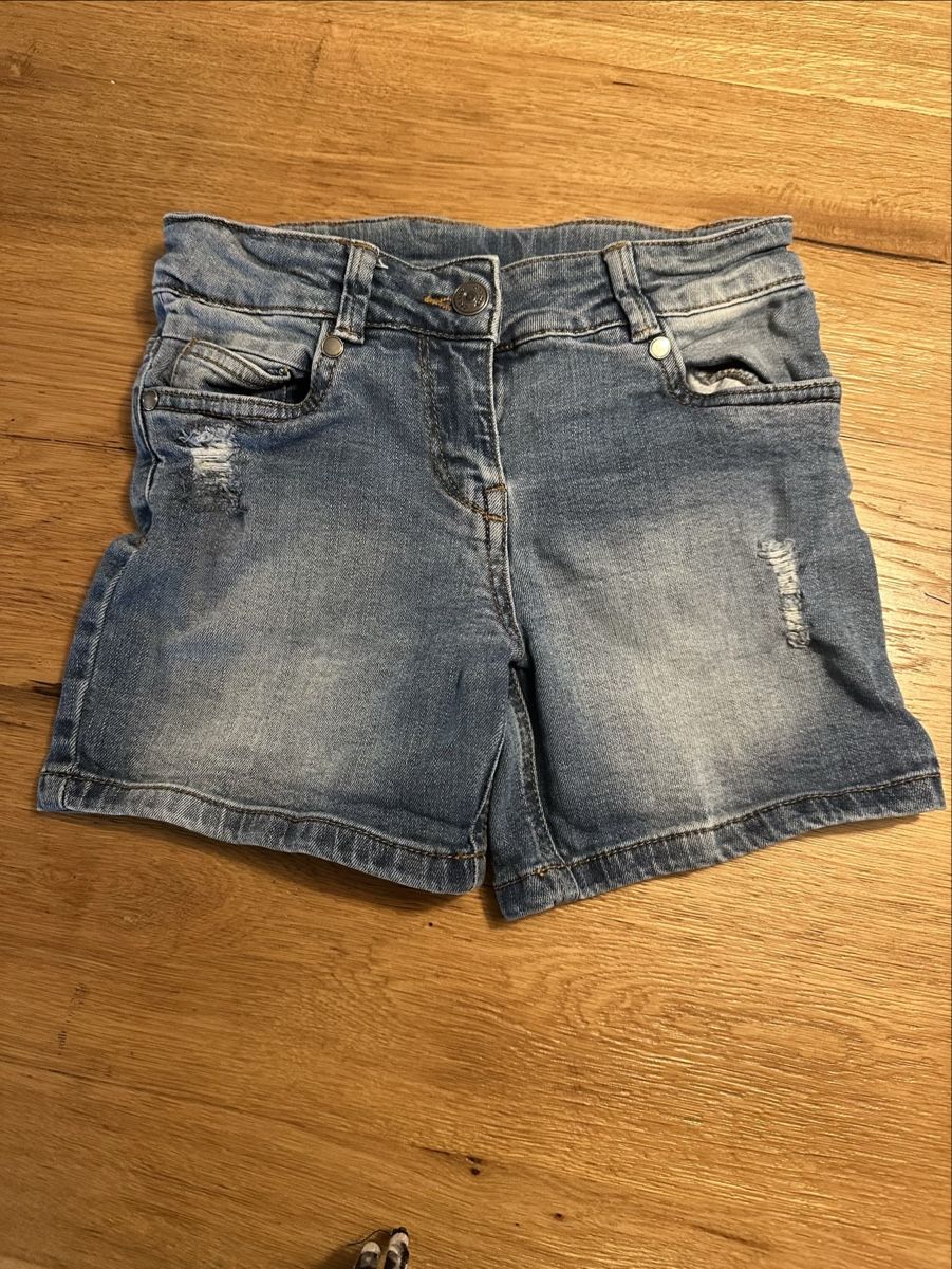 Pantaloni: Kurze Hose Jeans 134 – Usato da Wettingen venduto da Sternetaenzerin