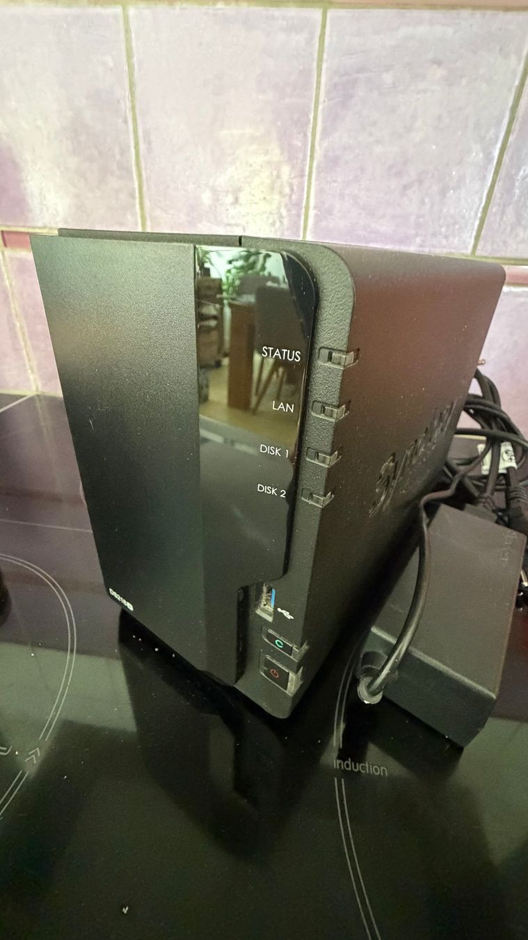 Synology Server: Synology NAS DS218+ 6Go RAM (2+4) sans DD – Usato da Fontaines NE venduto da Pluchon 2