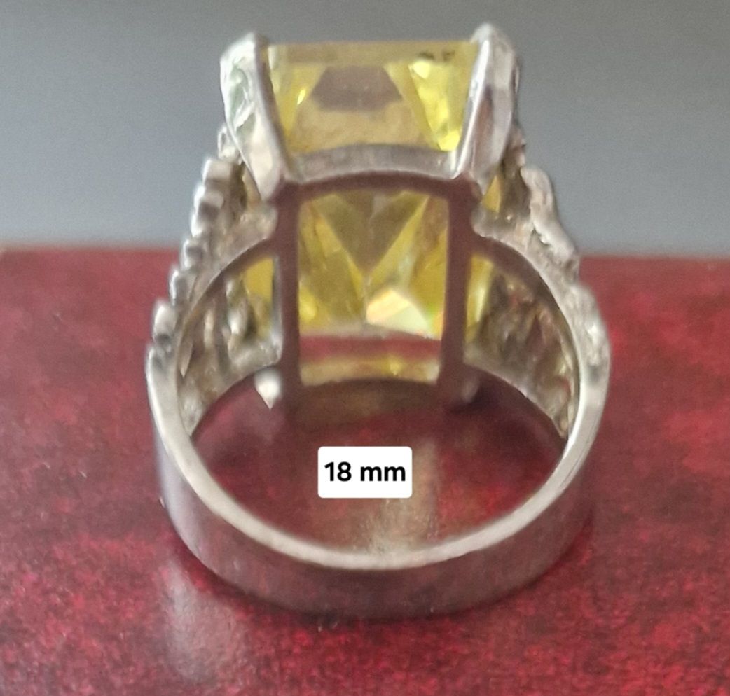 Anelli: Silberring mit grossem gelben Citrin, Gr. 18 mm – Nuovo (secondo la descrizione) da Zürich venduto da Sissi-Minouche 1