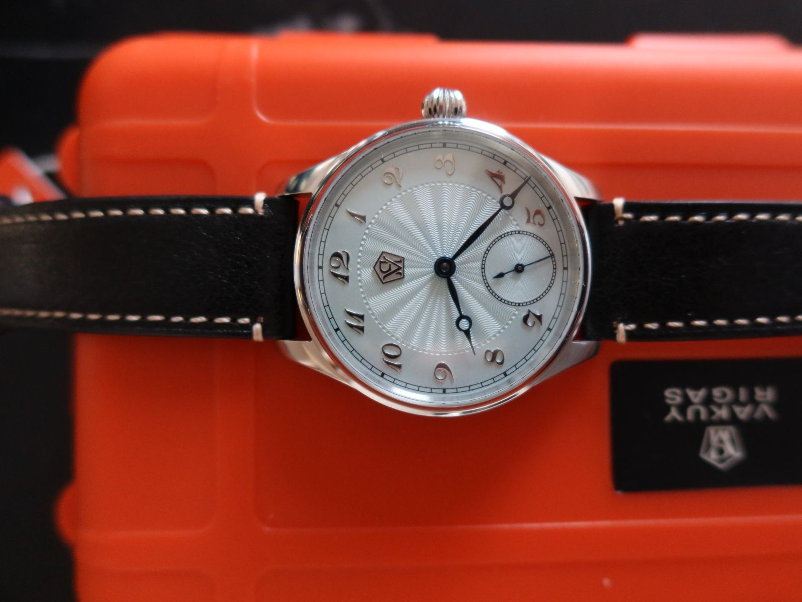 Orologi: Grosse Handaufzugsuhr mit hellblauem Ziffernblatt – Usato da Rain venduto da mutsch1 4