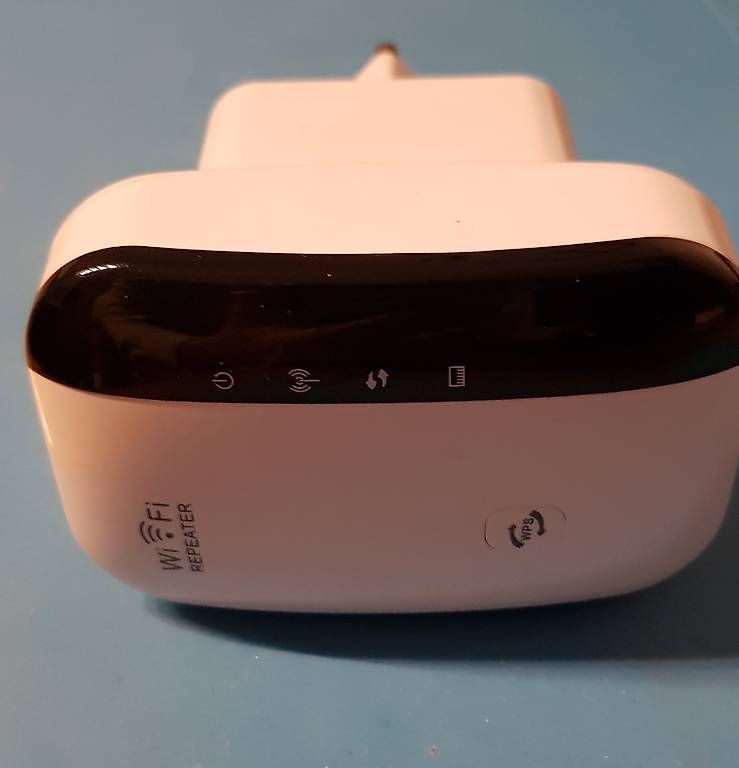 WiFi: Ripetitore di segnale rete WiFi – Usato da Balerna venduto da reg_jz8l 1
