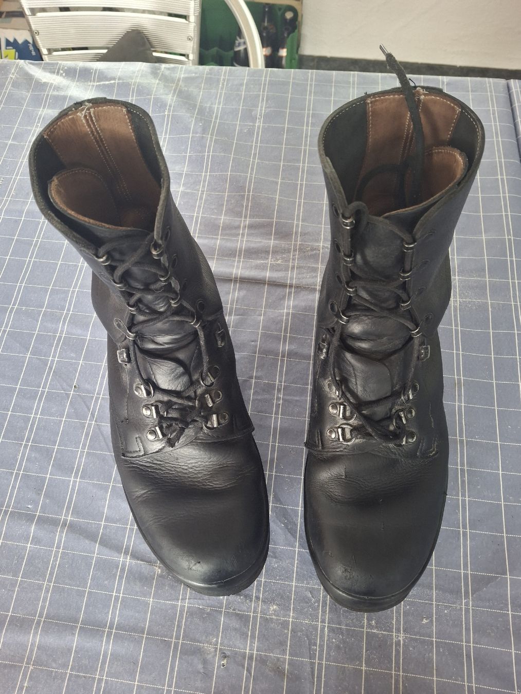Minerva Scarpe da uomo: Alte Militärschuhe Gr.45 – Usato da Schwyz venduto da Pink270 1
