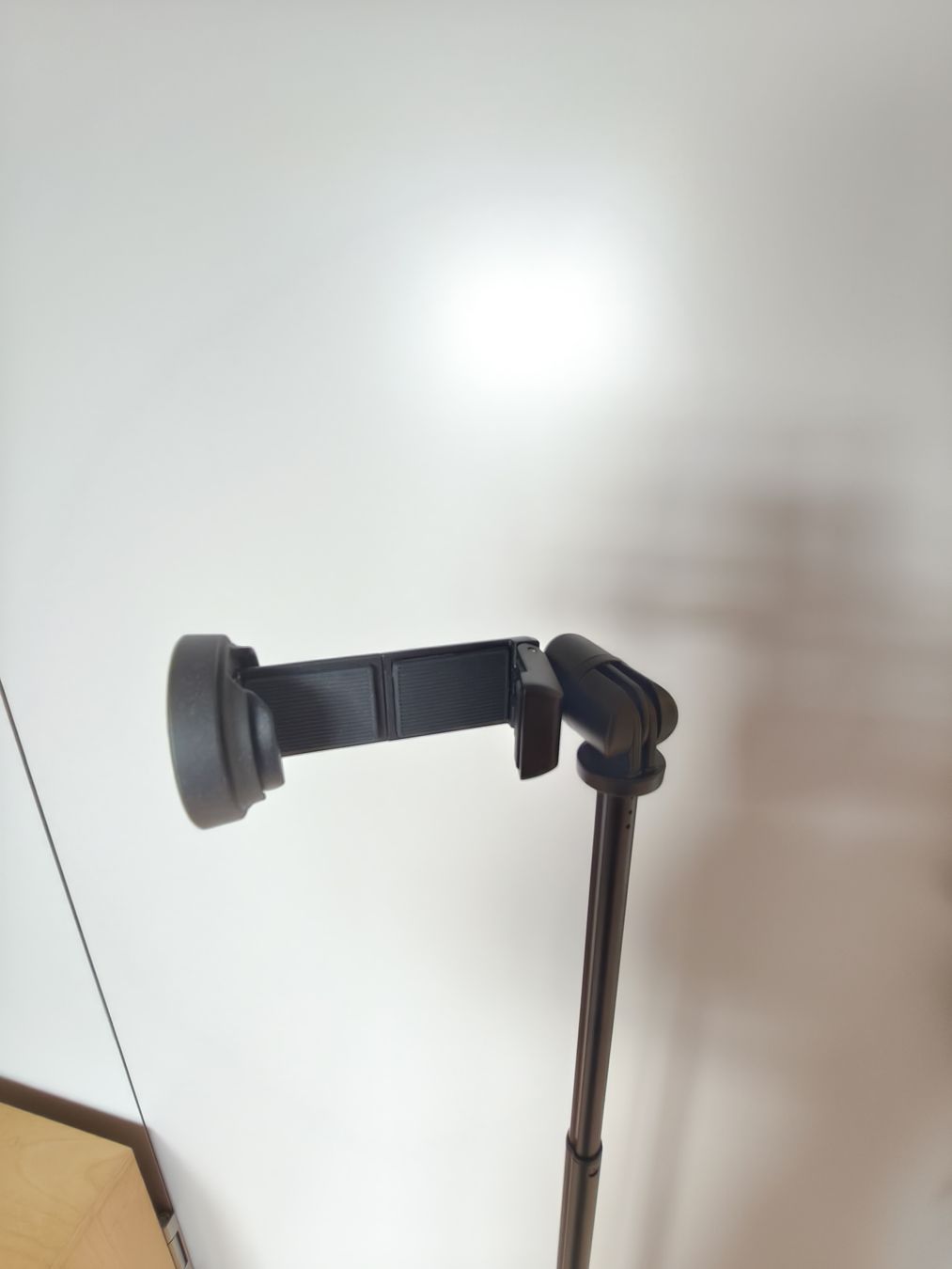 Treppiedi & Teste: RTAKO stable tripod - Perfect for summer snapshots! – Nuovo (secondo la descrizione) da Zürich venduto da yul_7ccq 4