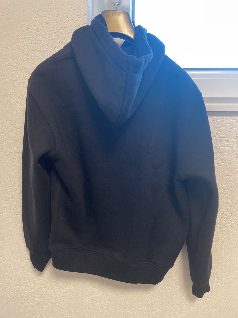 Maglioni & Felpe: Sweat à capuche brodé "Scotland", taille S, noir. – Usato da Yverdon-les-Bains venduto da mar_hg5t 1