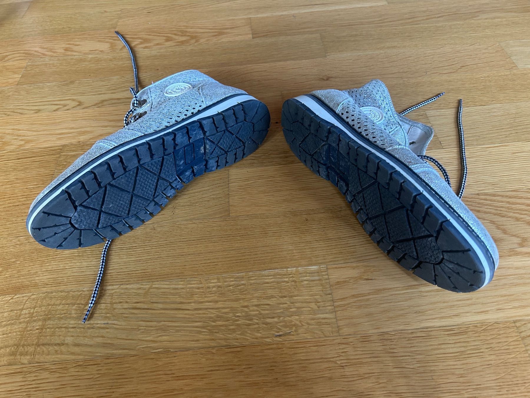Damenschuhe: Silber Stiefel Pataugas 40 (41) – Gebraucht aus Zürich von YayaZH 3
