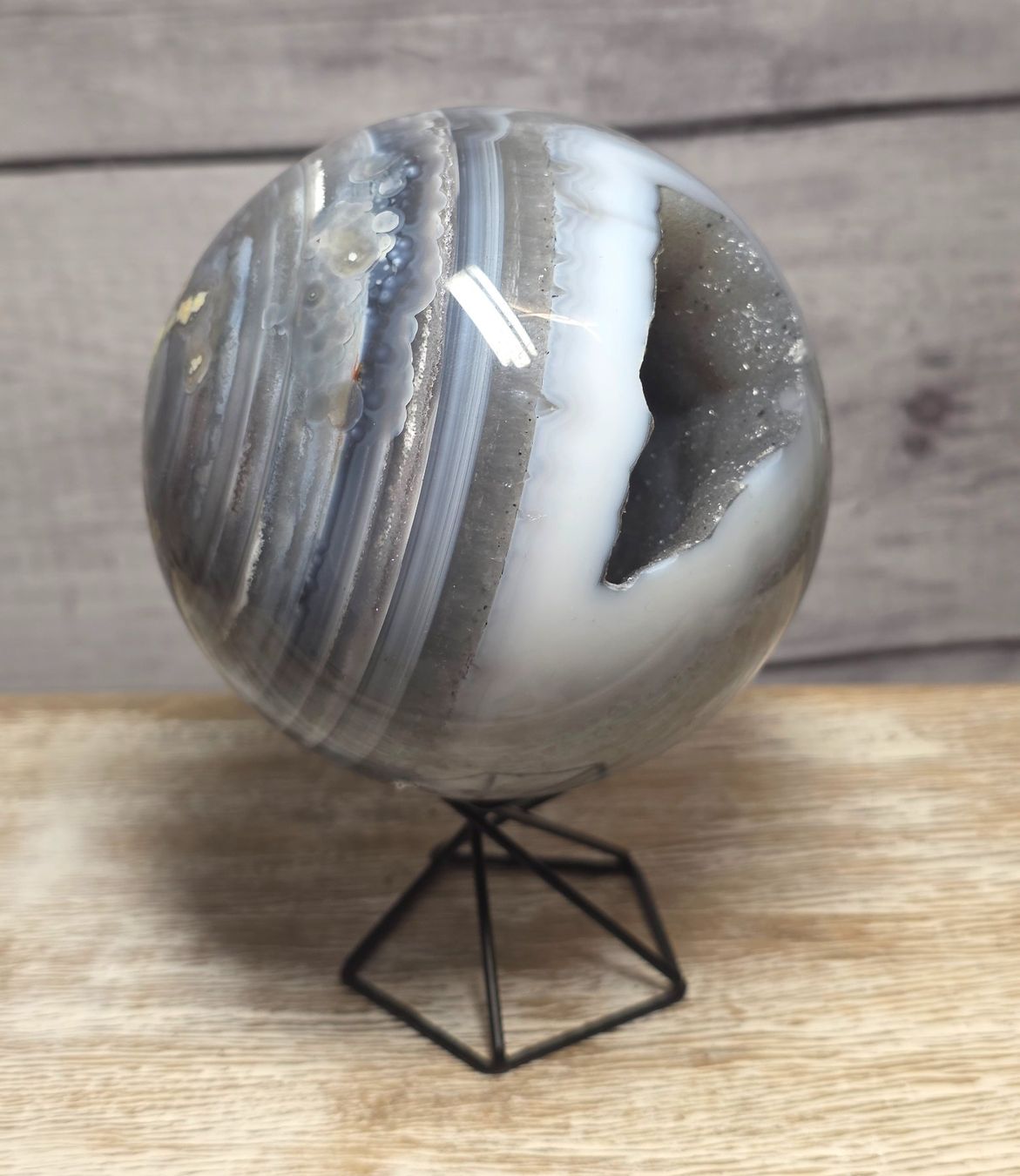 Minéraux & Lithothérapie: Schöne Achat Kugel 1.16kg – Défectueux à Matzingen par Shay_Crystalz