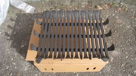 Massiver Kaminrost aus Eisen / Feuerbock für Kamin