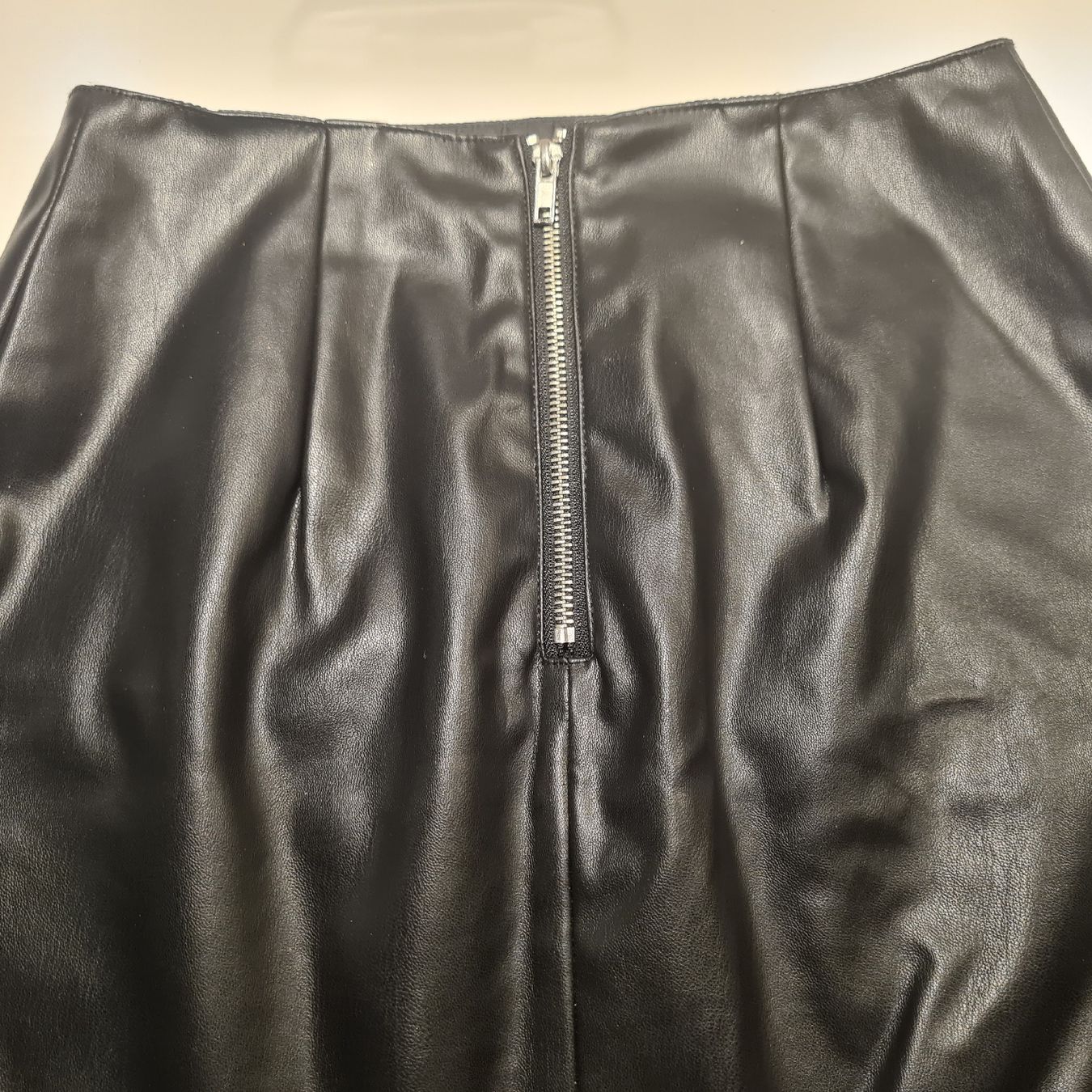 H&M Gonne: Mini Jupe Gr. 36 Imitation Leder – Usato da Steinen venduto da turbogeiss99 9
