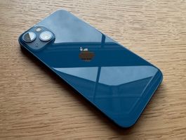 Apple iPhone 13 128 GB Blau – Akku 100% – neuwertig