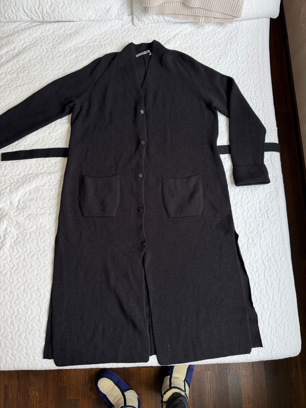 Cappotti: Strickmantel Transit Gr. XL schwarz – Usato da Lyss venduto da Shantishiva
