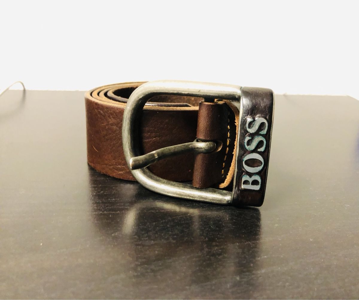 Hugo Boss Cinture: Hugo Boss Gürtel 90cm – Usato da Kloten venduto da skit87