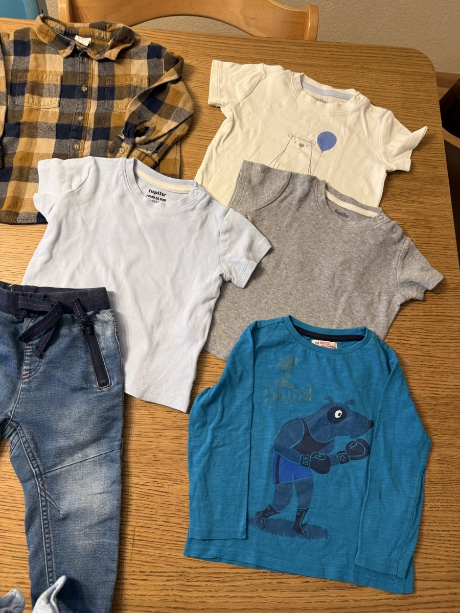 Lotti & Set di vestiti: Baby Kleiderpaket, Grösse 86 – Usato da Frenkendorf venduto da YNWA23 1