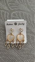 Elegante Ohrringe mit Herz Design - Goldfarben und Strass