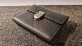 Portemonnaie aus Leder in schwarz