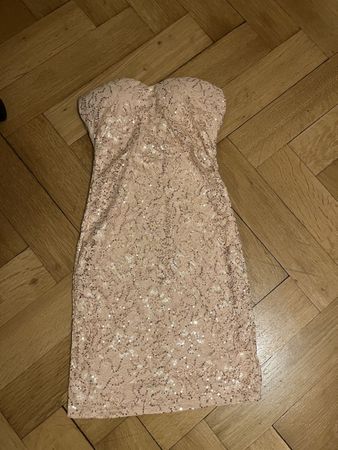 Traumhaftes Glitzer-Minikleid, perfekt für den Sommer!