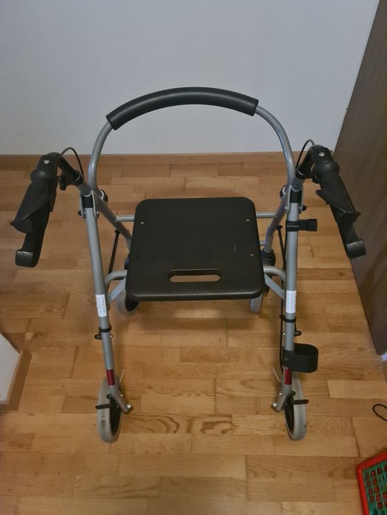 Rollator DRIVE Walking Aid GiGo mit Sitz Rollstuhl) Kaufen auf Ricardo