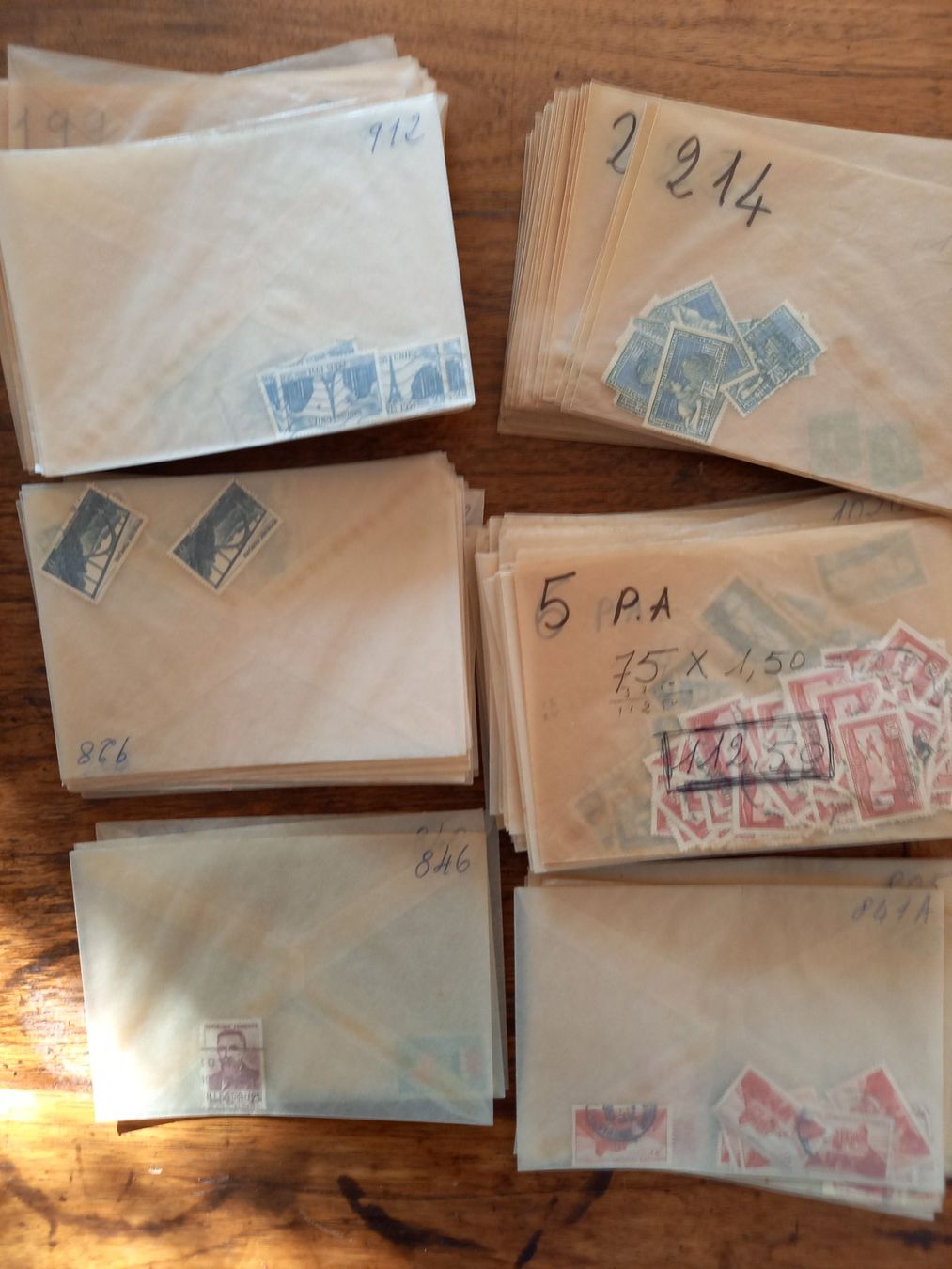 Tutti i francobolli: grosse quantité de timbres de France oblitérés – Usato da Lausanne venduto da leneko 2