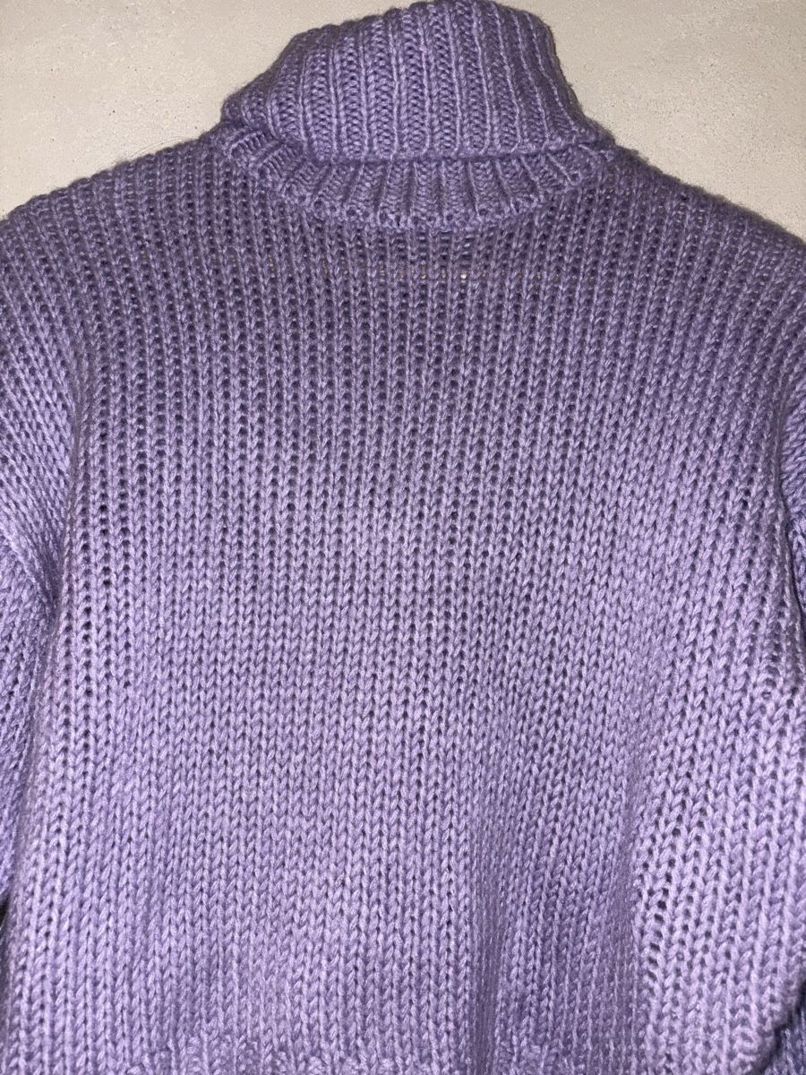 H&M Pullover & Sweatshirts: Pull col roulé H&M violet taille XS – Gebraucht aus Cugy FR von K78 1