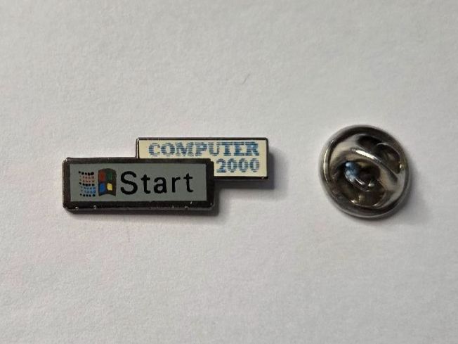 Placchette & Badge: Pin's Expo Computer 2000 – Usato da Territet venduto da Cenh