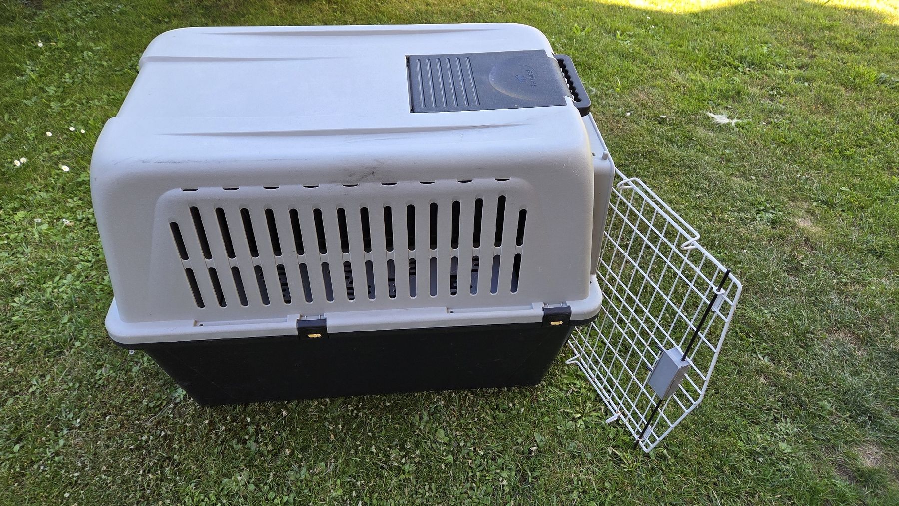 Ferplast Gabbie, trasporto & Sicurezza: Hunde Transportbox Ferplast Grösse 4 / L 91cm – Usato da Kesswil venduto da Penepoles 1