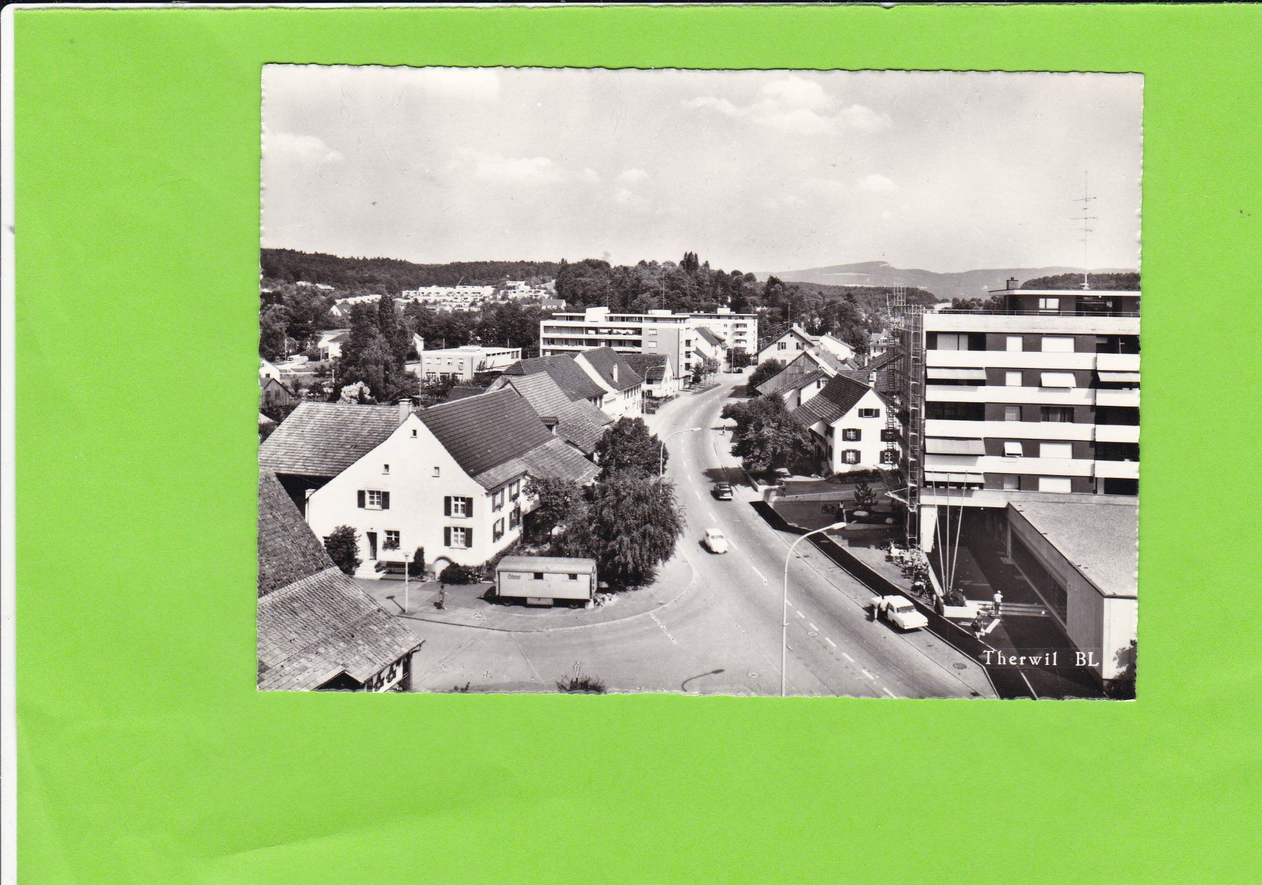 Cartoline postali: Therwil BL-Strassenpartie-Oldtimer – Usato da St. Peterzell venduto da neckertal