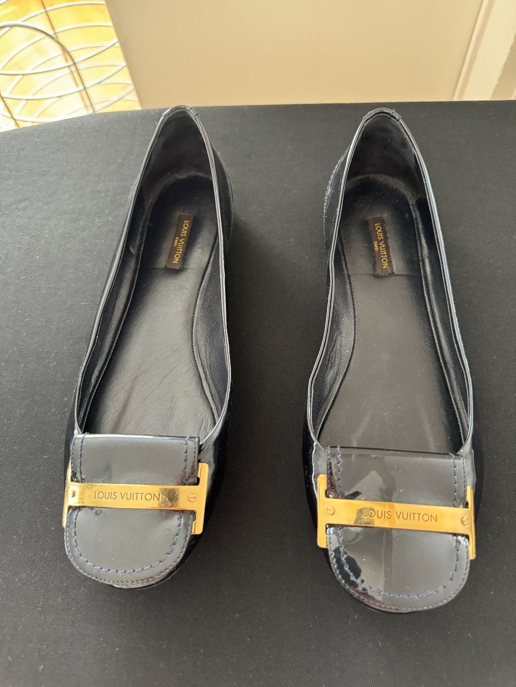 Louis Vuitton Chaussures femmes: Ballerines "Louis Vuitton", 39 – D'occasion à Lausanne par videofun