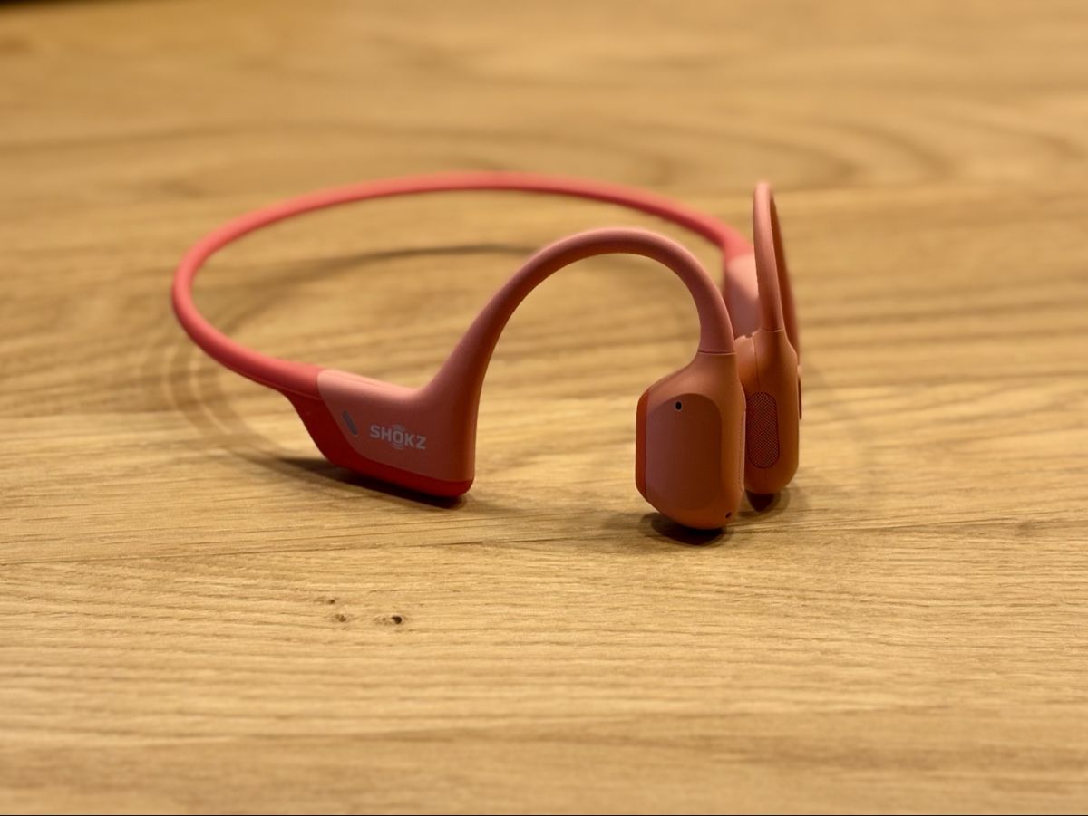 Shokz Cuffie: Kopfhörer Shokz OpenRun Rosa mit Case und Kabel – Nuovo (secondo la descrizione) da Horgen venduto da rrtt