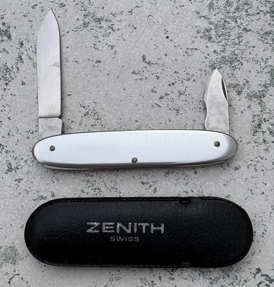 Victorinox Coltelli tascabile: Uhren Messer Zenith Swiss mit Etui – Usato da Bern venduto da Smintheus 3