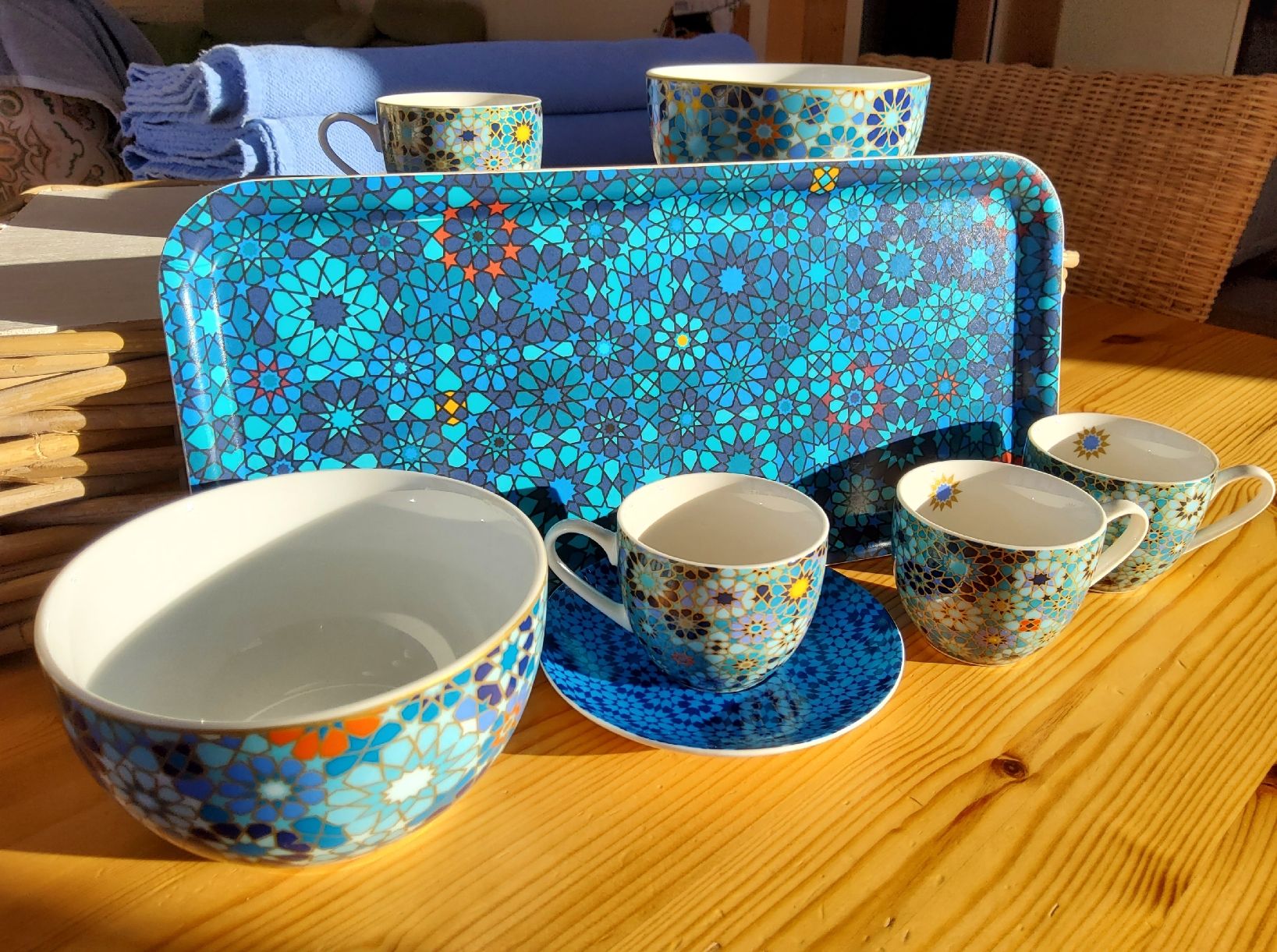 Set di piatti: Geschmackvolles "Imagest d'Orient Set" mit passendem Tablet – Usato da Wattwil venduto da Leonardo1 3