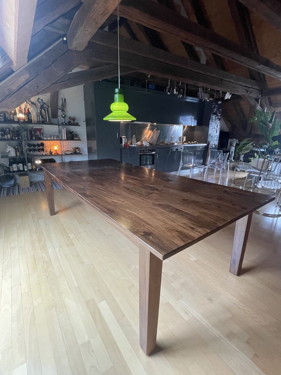 Tische: Tisch aus Mangoholz – Gebraucht aus Winterthur von vitustitus 1