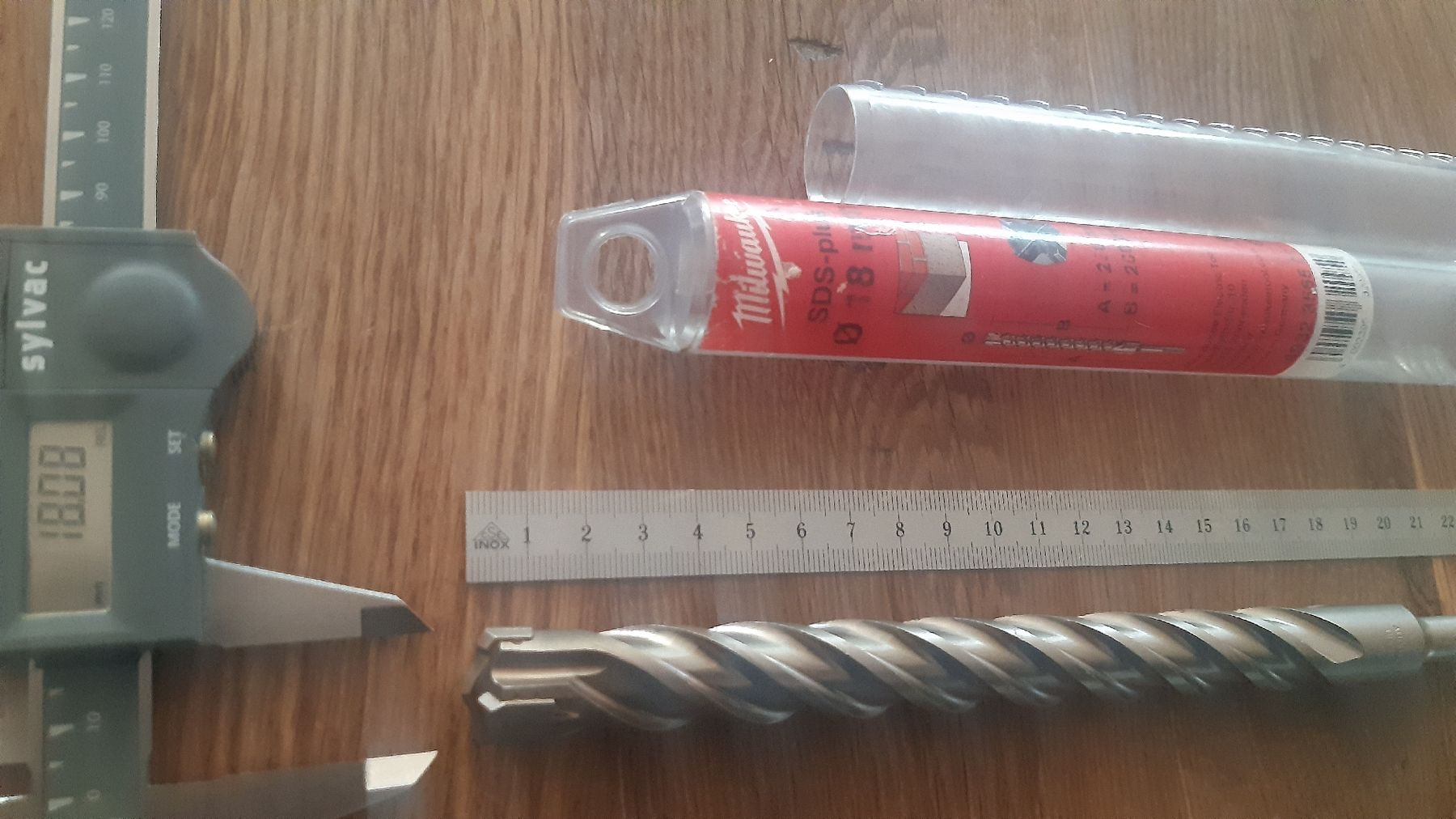 Milwaukee Tutti gli attrezzi: Milwaukee SDS-Plus Bohrer 18mm, neu, robust! – Nuovo e nell'imballaggio originale da Oey venduto da Parkplatzbrocki 1