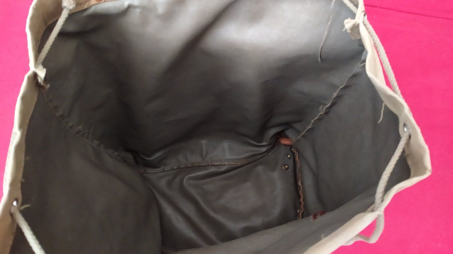 Zaini: Militärrucksack, sac à dos militaire – Usato da Chezard St-Martin venduto da Loucail 6