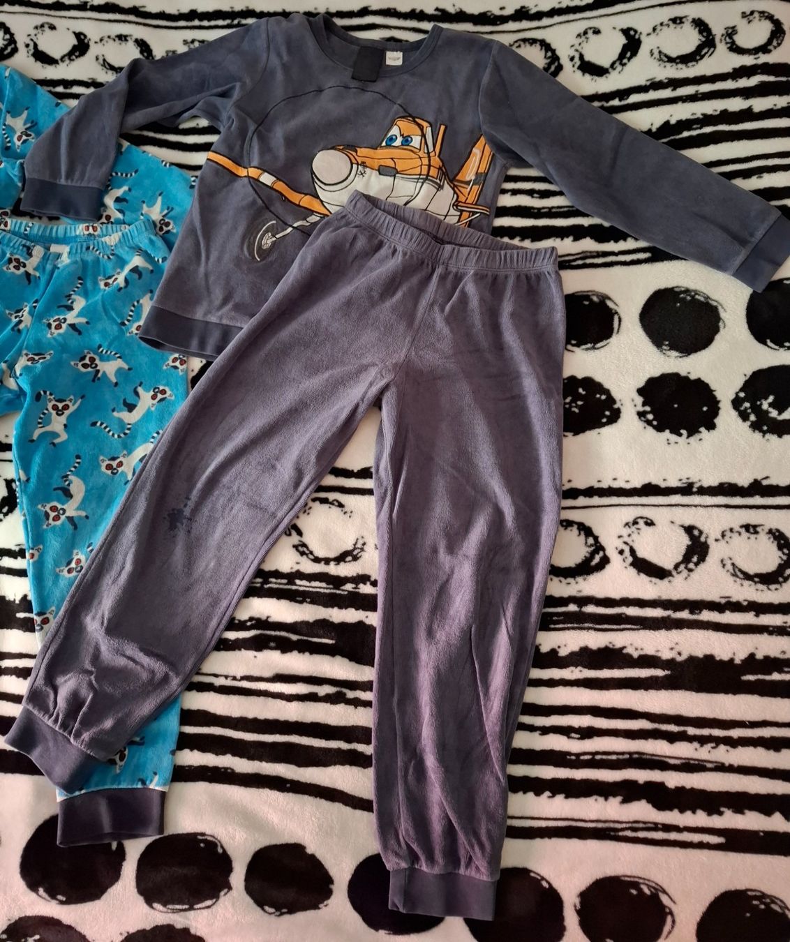 Pigiama & Simili: 2x Samt Pyjamas gr.122/128 – Difettoso da Oberurnen venduto da rotty80 1