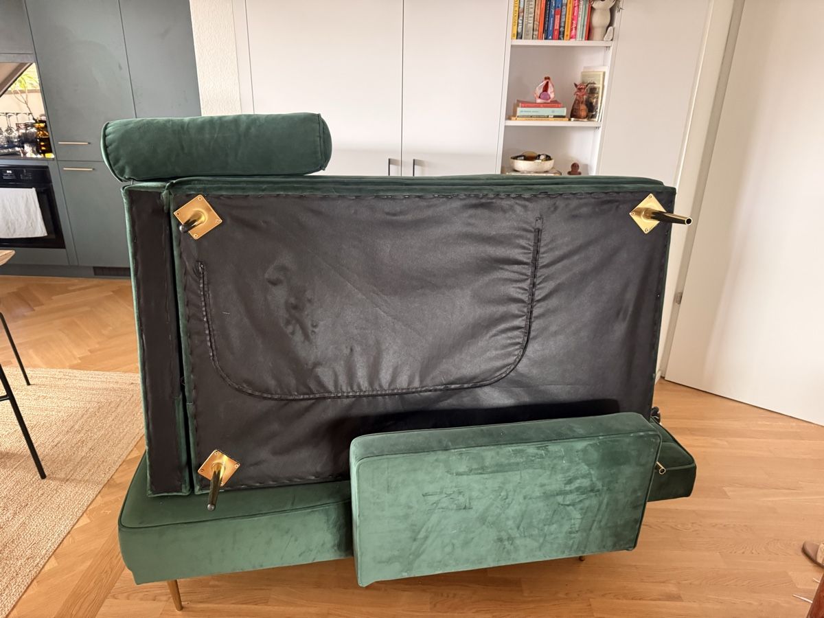 Divani: Green Sofa  – Usato da Zürich venduto da Per_59hd 1