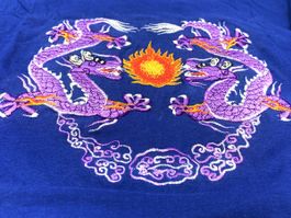 “Drachen-Duo: Dunkelblaues Baumwoll-Shirt / 48