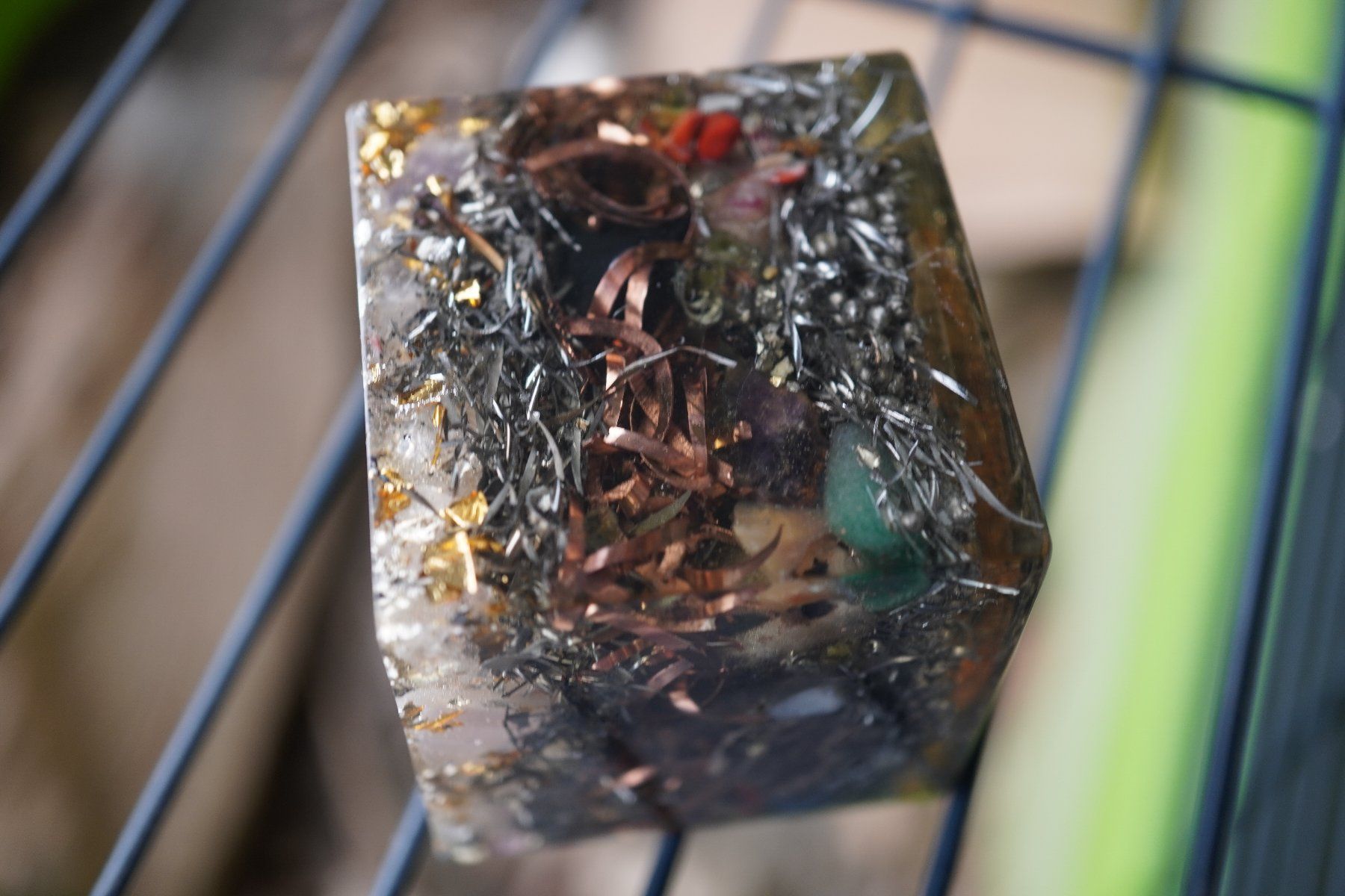 Pietre preziose: Orgonit Orgonite Würfel  Swiss  Made 50mm – Nuovo e nell'imballaggio originale da Eschenbach SG venduto da craniums 4