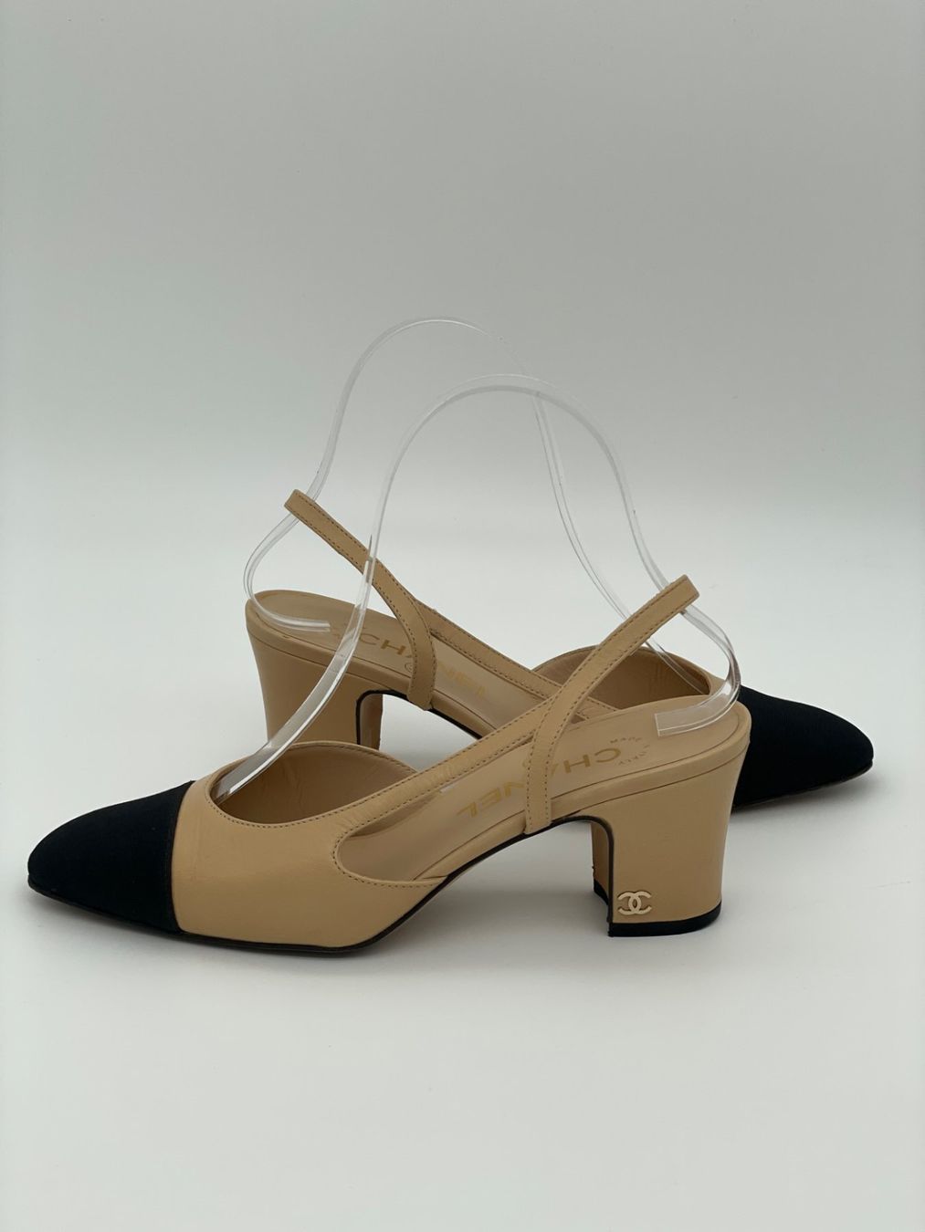 Chanel Scarpe da donna: Chanel Classic Slingback EU 36 Beige – Usato da Zürich venduto da shoe_shop 6