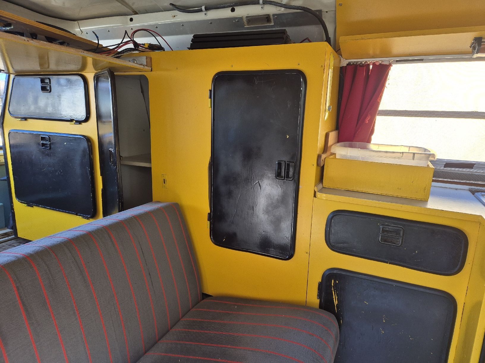 VW Véhicules de camping: Vw Bus T3 – D'occasion à Guggisberg par Sbengali 7