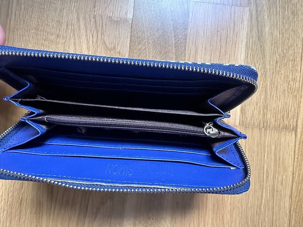 Portamonete: Portemonnaie gross – Usato da Veltheim AG venduto da KimiSinger 1