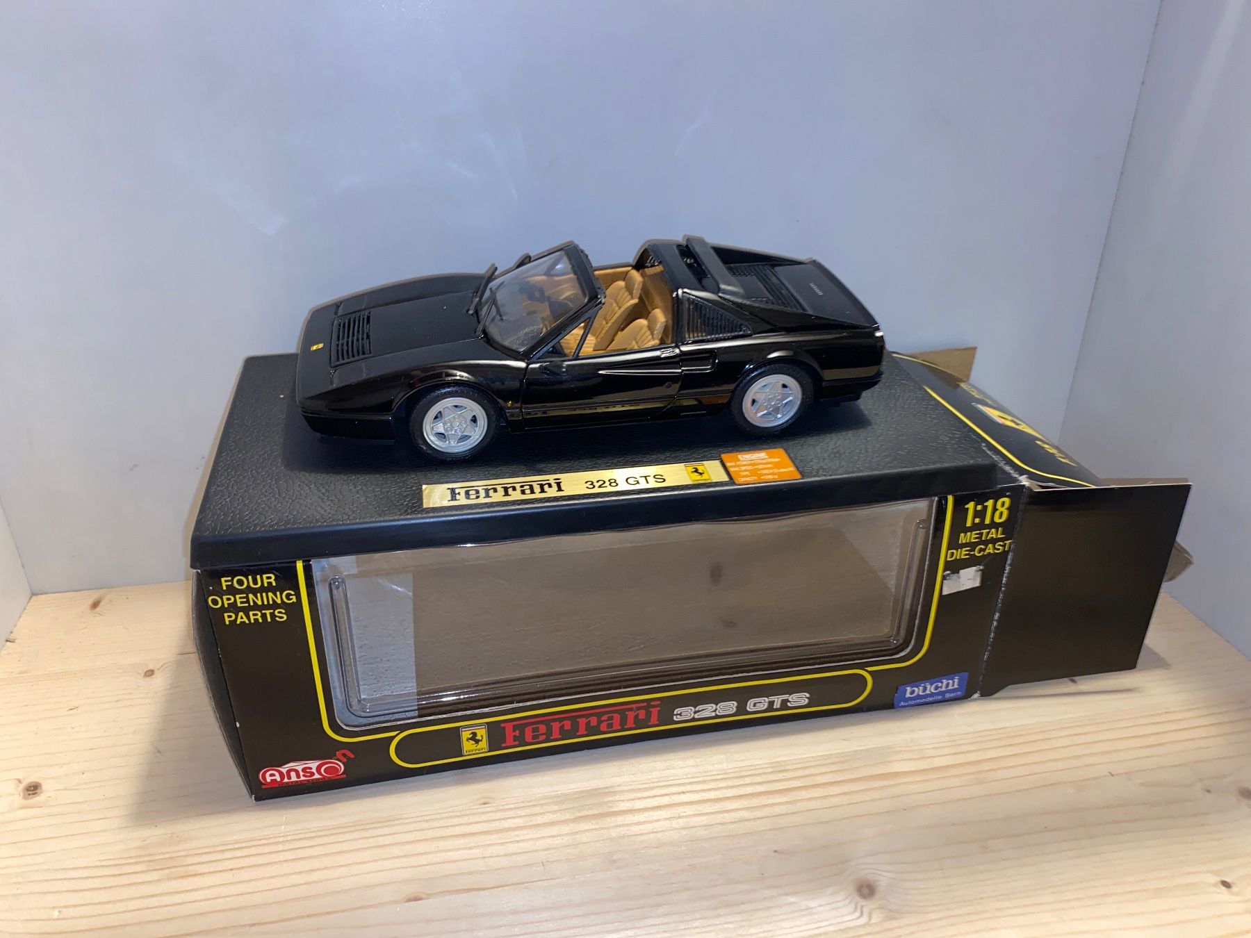 Ferrari Modellini d'auto: Ferrari 328 GTS 1/18 – Usato da Wohlen AG venduto da PrivatSammlung