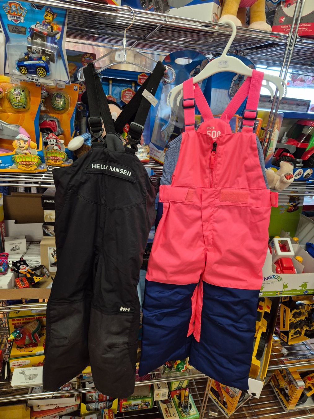 Helly Hansen Hosen: 1 Skihose nach Wahl Helly hansen98 oder Piste 500 Gr 92/98 B – Gebraucht aus Schwarzenburg von Sunny0290