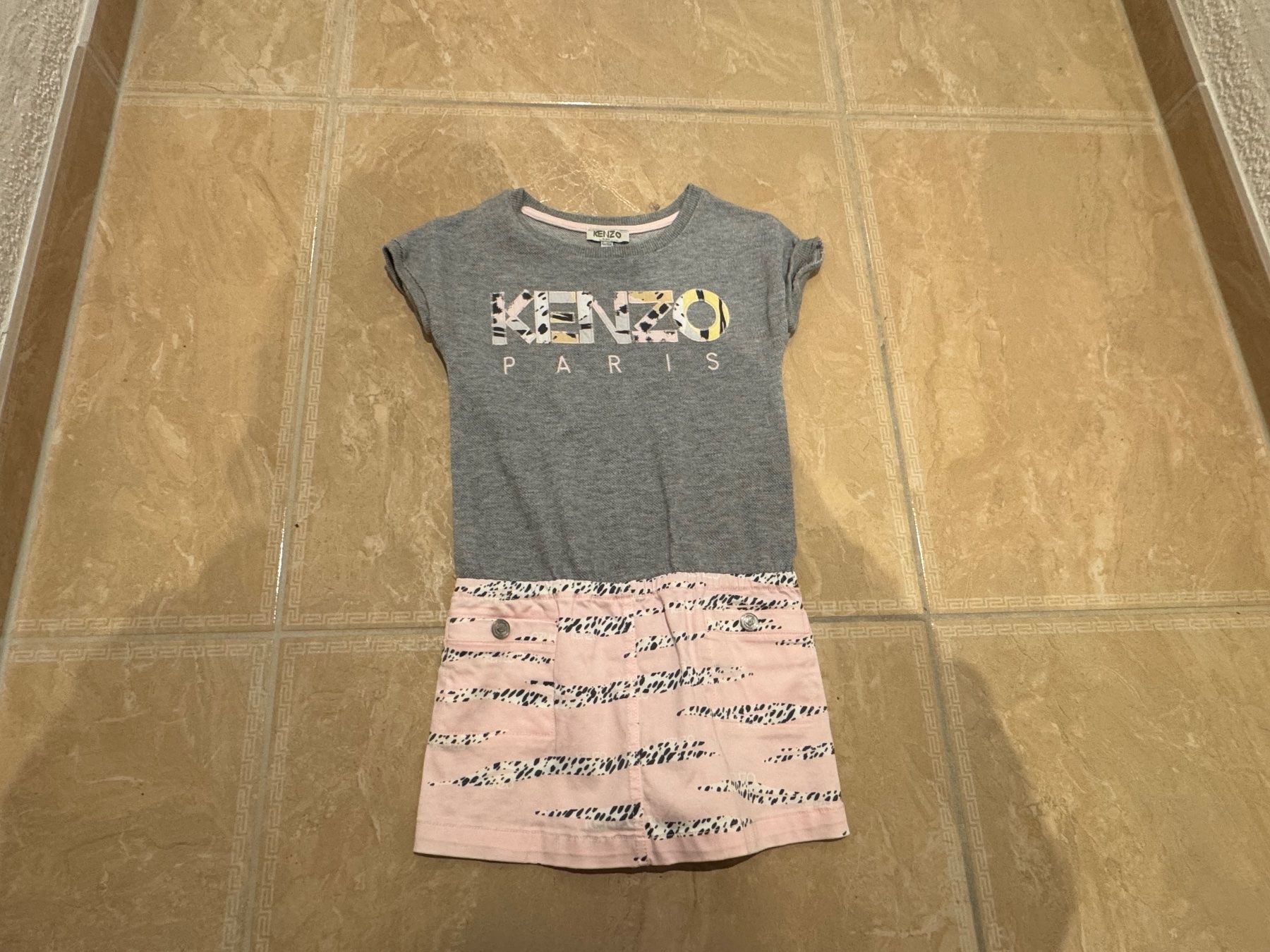 Kenzo Vestiti & Gonne: Kenzo NWT Kleid, 4J 104 – Nuovo (secondo la descrizione) da Klingnau venduto da Markus14