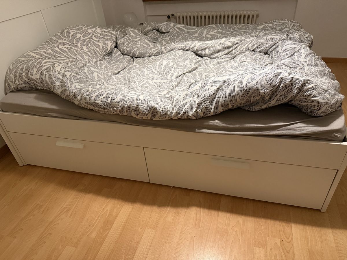 Ikea Lits: Ikea Brimnes Bett – D'occasion à Strengelbach par Nati_97 1