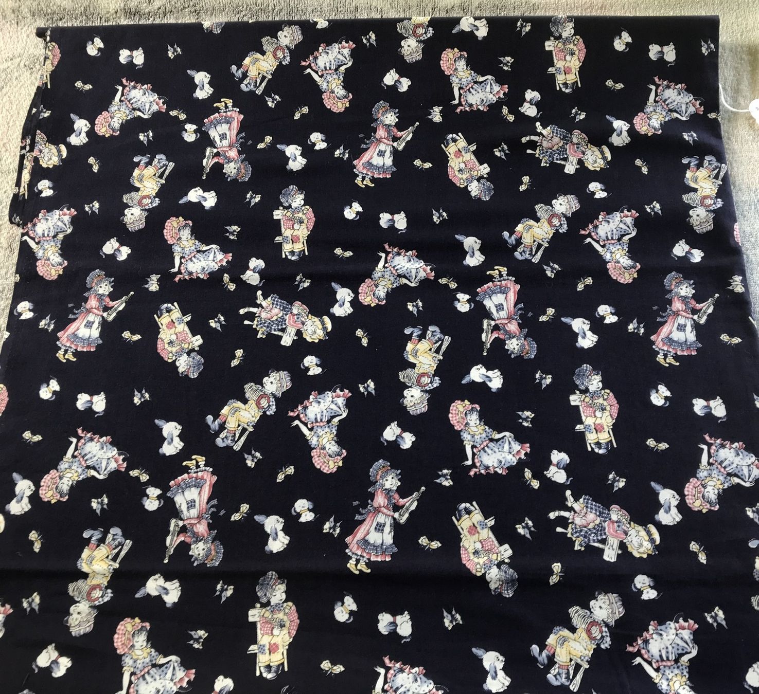 Tessuti: STOFF CA.200X115CM NEU – Nuovo (secondo la descrizione) da Ostermundigen venduto da wini63