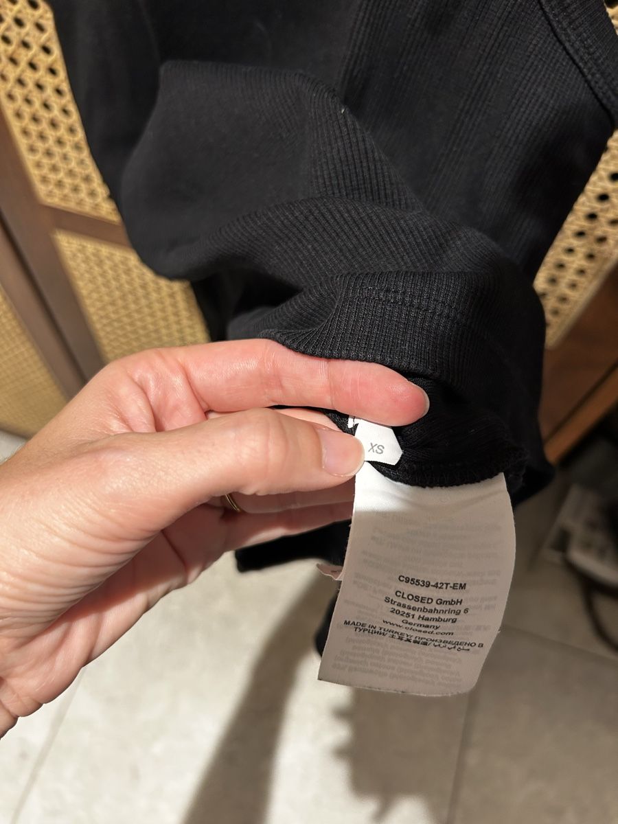 Closed T-shirt: Closed Tanktop schwarz XS – Usato da Zürich venduto da cos_b629 3