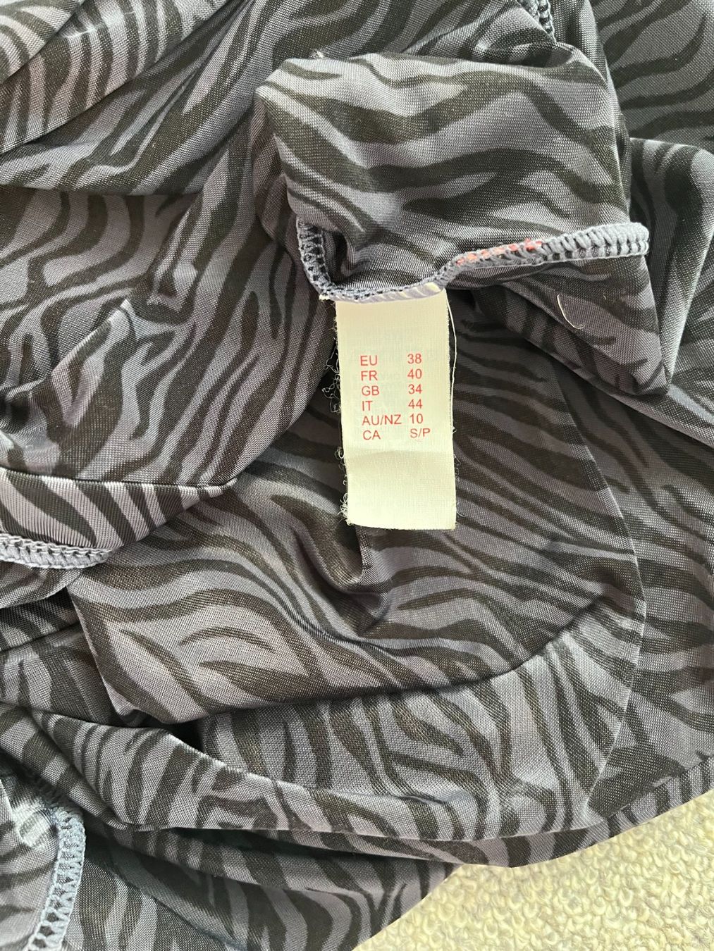 Triumph Negligees & Pigiami: TRIUMPH Nachtanzug Gr 36-38 – Nuovo (secondo la descrizione) da Rekingen AG venduto da Barmaleus 3