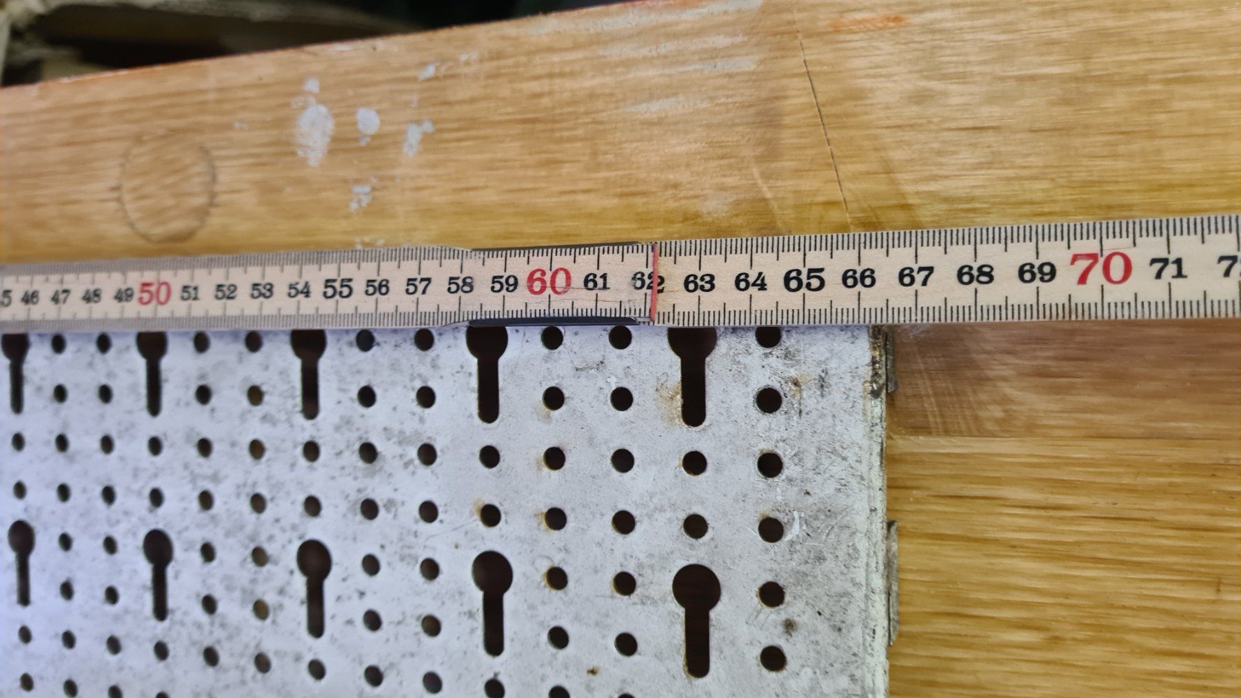 Alle Werkzeuge: Lochwand ONE Haken – Gebraucht aus Au SG von fiat27 2