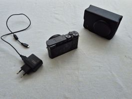 Panasonic Lumix DMC-LX100 schwarz guter Zusatnd