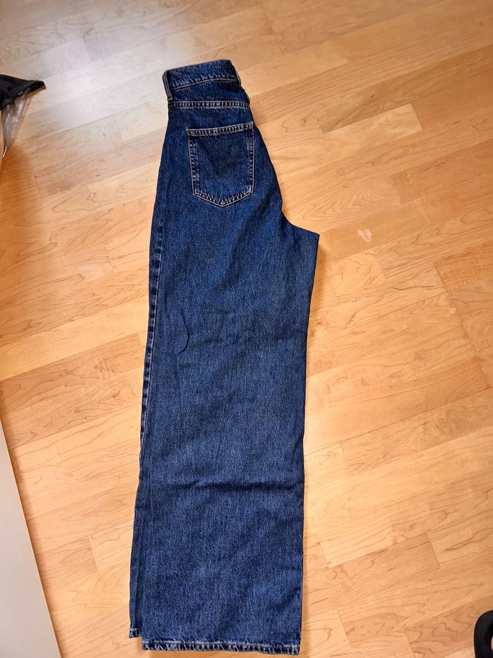 Only Jeans: Strass-Jeans im 90er Stil, 40, by Only – Usato da Schwyz venduto da Maerzetuepfli 4
