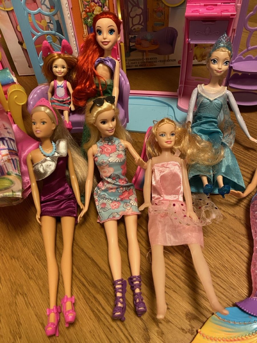 Disney Giocattoli: Barbie Set – Usato da Genthod venduto da Tidus04 3
